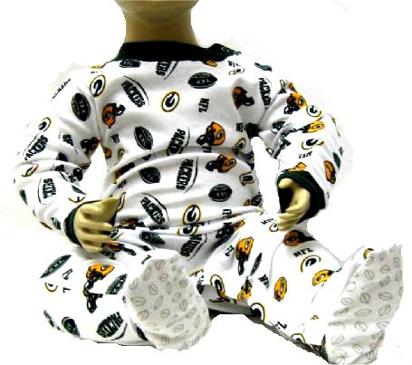 Green Bay Packers All Over Logos Pajamas Onesie Footed Sleeper Infant Size 12 Months