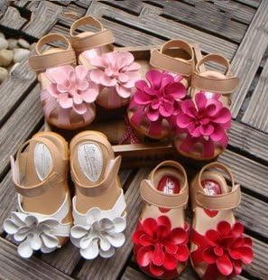 Pu Soft Sole Velcro Strap Closed Toe Flower Kids Sandals