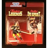 Phil Esposito 1995 Boston BruinsCanadian Hockey Player Action Figure - Chiffre d'Action de Joueur de hockey canadien - Starting Lineup Timeless Legends - Premier Choix Étoiles Du Sport - Exclusive Canadian Bilingual Import