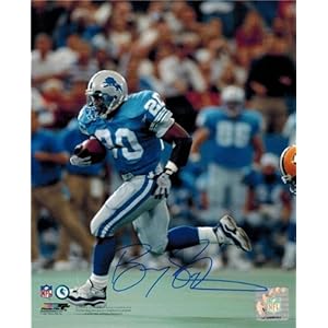 Barry Sanders Autographed/Hand Signed Lions Breaking Away 8x10 Photo