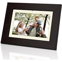 Coby DP702 7-Inch Widescreen Digital Photo Frame (Woodgrain)