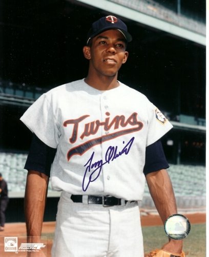 Tony Oliva Autographed/Hand Signed Minnesota Twins 8x10 Photo