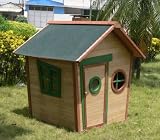 Kinderspielhaus aus Holz