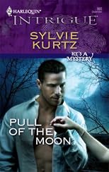 Pull Of The Moon (Harlequin Intrigue Series)