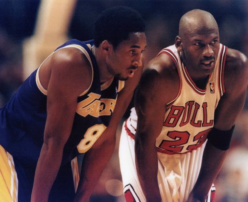KOBE BRYANT LOS ANGELES LAKERS-MICHAEL JORDAN CHICAGO BULLS 8X10 SPORTS ACTION PHOTO (G)