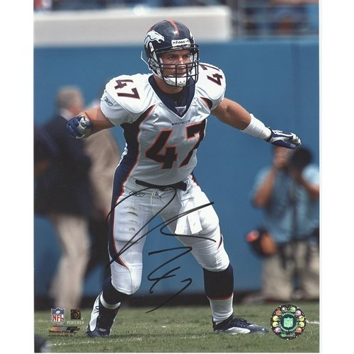 John Lynch Autographed Denver Broncos (White Jersey) 8x10 Photo