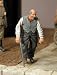 Custom Dioramics 1/35 Old Man with Cane, Individual Refugee