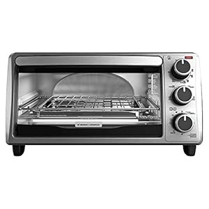 Black and Decker TO1303SB 4-Slice Toaster Oven