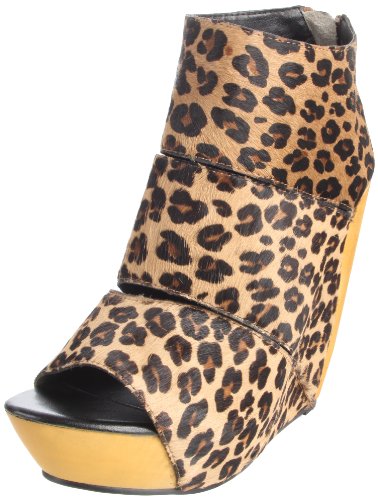 Messeca Women's Coraline Wedge Sandal,Animal Print,6.5 M US