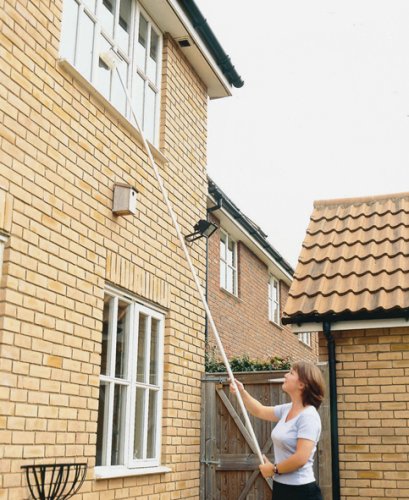 City Travel Guides Discounted  Outdoor Living : TELESCOPIC WINDOW CLEANER (430)- CLEAN YOUR OWN HOUSE & SAVE £££'s