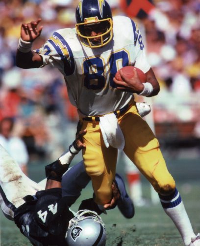 KELLEN WINSLOW SAN DIEGO CHARGERS 8X10 SPORTS ACTION PHOTO (A)