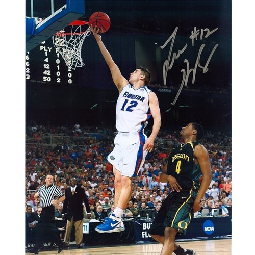 Lee Humphrey Autographed Florida Gators (White Jersey) 8x10 Photo