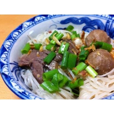 タイの屋台の味を再現クイッティオ・ルア 冷凍麺&スープセット