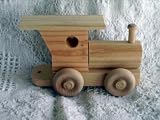 WOODEN TOY TRAIN ENGINE CAR – L
