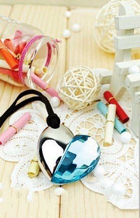 Pink Crystal  Shiny Heart Necklace Drive  Light Flash Shape