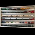 V16a Vitrine Spur HO & N ,M�rklin Regal 150cm H0 mit Nuten