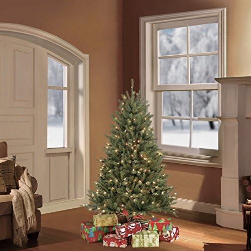 Puleo Tree Company 4.5 Pre-Lit Fraser Fir Artificial Christmas Tree with 250 UL-listed Lights