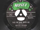 Swann, Bettye Fall In Love With Me 7" Money 129 EX 1970s US pressing