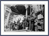 Photo (L): 4 minutemen chorus