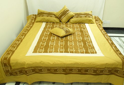 Home Furnishing Silk bed sheet Bedspread with Pillow & Cushion Covers