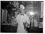 Photo Soda jerker flipping ice cream into malted milk shakes. Corpus Christi, Texas
