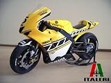 Produkt-Bild: ITALERI Yamaha YZR M1 Motorrad Modellbausatz C.Edwards 1:9