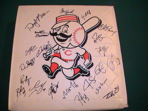 2010 CINCINNATI REDS TEAM SIGNED AUTOGRAPHED BASEBALL BASE JAY BRUCE, JOHNNY GOMES, MARTY BRENNAMAN COA + PROOF PHOTO