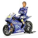 1:12 Scale Valentino Rossi 2004 Sitting Figure Without Sunglasses
