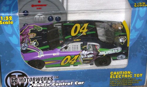  Motorworks Justice League Joker and Lex Luthor Radio Control Car 1:32 Scale
