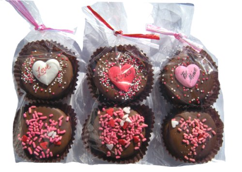 51wCKe6n12L photo 51wCKe6n12L Two Chocolate Dipped Oreo Cookies Decorated with Hearts for Valentines and Mothers Day