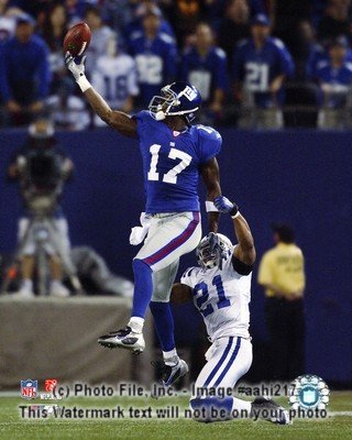 Plaxico Burress Leaping Catch 8x10 Color Photo