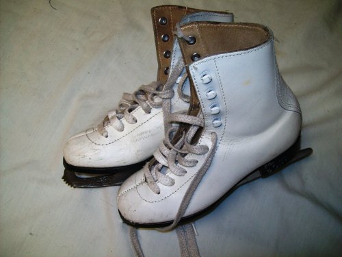 Lake Placid White Ice Figure Skates - Size 2.0 (youngster) - good condition