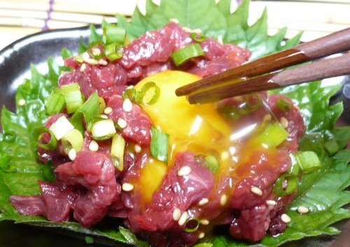 桜ユッケ(馬刺しのユッケ)　1人前 　【馬刺し専門店　天馬】 [その他]