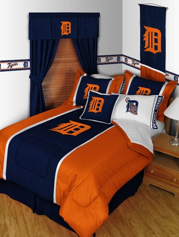 MLB Detroit Tigers Sidelines Twin Comforter and Pillowcase