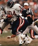 WALTER PAYTON CHICAGO BEARS 8X10 HIGH GLOSSY SPORTS ACTION PHOTO (M)