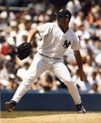 ANDY PETTITTE NEW YORK YANKEES 8X10 SPORTS ACTION PHOTO (H)