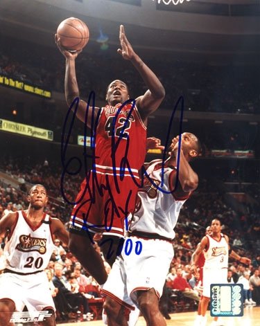Elton Brand Autographed/Hand Signed 8x10 Photo - Chicago Bulls