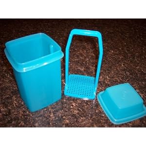 Tupperware Pick a Deli Pickle Olive Keeper Aqua 2 Cup by
