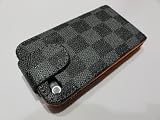 「レザーカバー ダミエ/チェック調 iphone4/4s ダークグレー」の画像