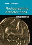 Photographing detector finds