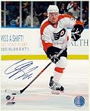 Claude Giroux Autographed Philadelphia Flyers 8x10 Photo