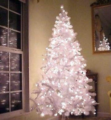 White Pre-Lit Artificial Christmas Tree: 6.5 Foot, with 750 Tips & 500 Clear Lights [Energy Efficient] [Free Holiday Music CD Included, & Free 2-Year Extended Warranty]