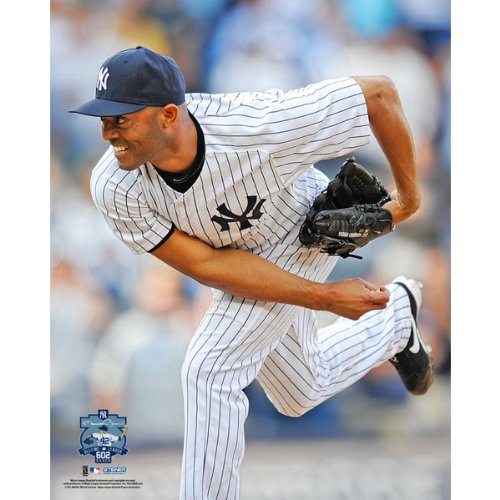 Steiner Sports New York Yankees Mariano Rivera Autographed 602 Saves 8x10 Photograph with 602 Saves and Date Inscription