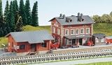 Kibri 37396 - Bahnhof ""Rauenstein"" mit G&uuml;terschuppen N