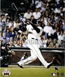 Barry Bonds Hand Signed 600th HR 8x10 Photograph