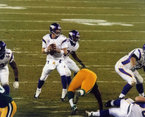 BRETT FAVRE MINNESOTA VIKINGS 8X10 HIGH GLOSSY SPORTS ACTION PHOTO (L)