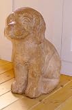 Eigenschaften Haus und Gärtchen  / Hund aus Terrakotta 41,5 cm
