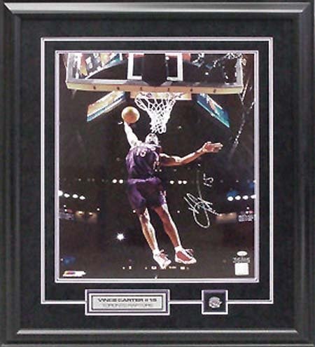 Vince Carter Autographed/Hand Signed 16'' x 20'' Plate & Pin Raptors