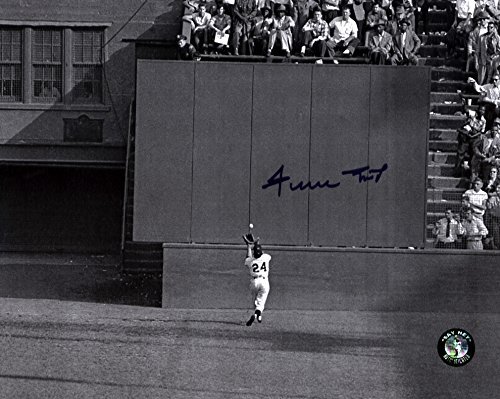 Willie-Mays-Signed-8x10-The-Catch-Sey-Hey-Holo-Giants-2