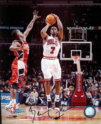 Ben Gordon Chicago Bulls -vs Charlotte- 8x10 Autographed Photograph